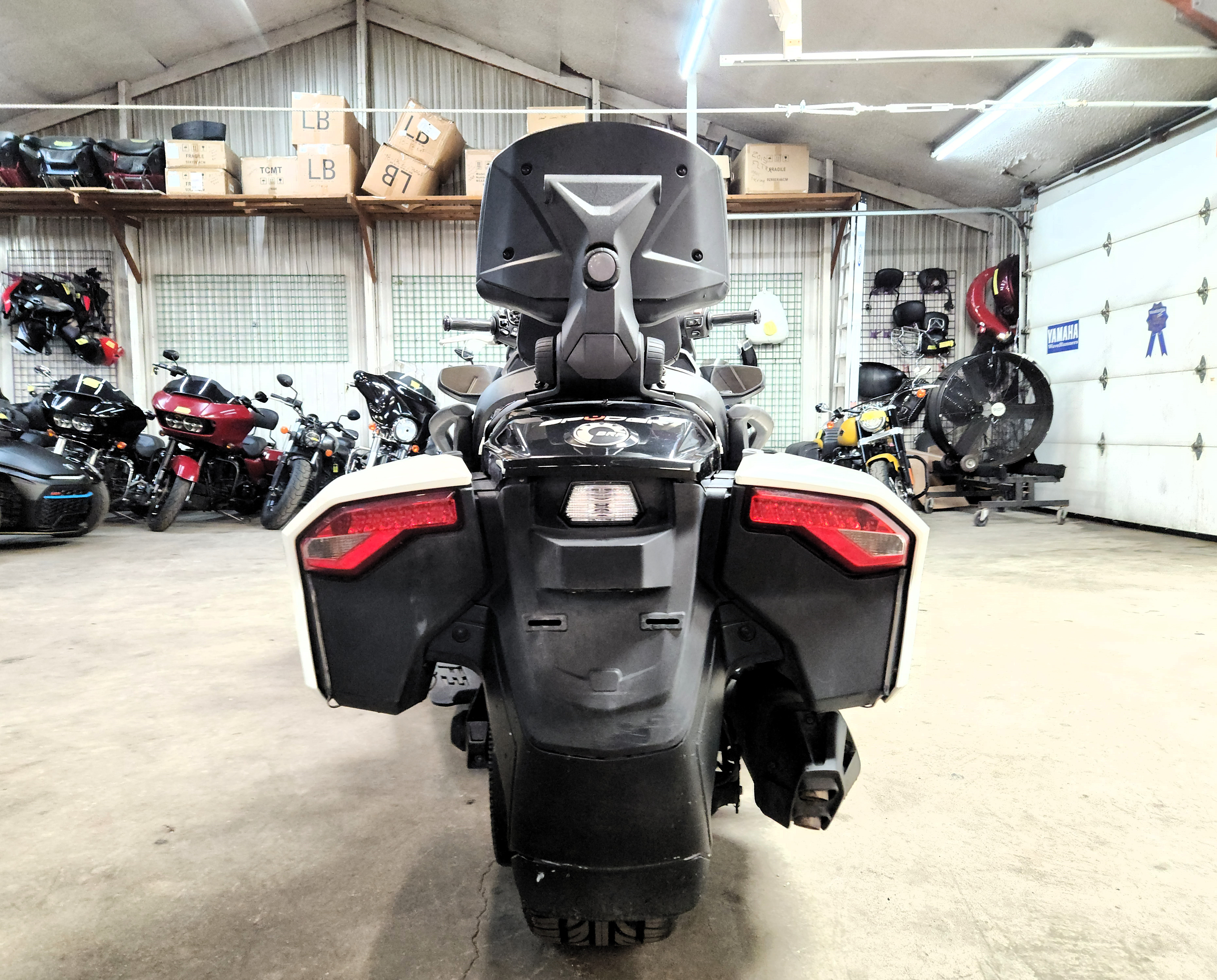 2016 Can-Am Spyder F3-T SM6 Motorcycle