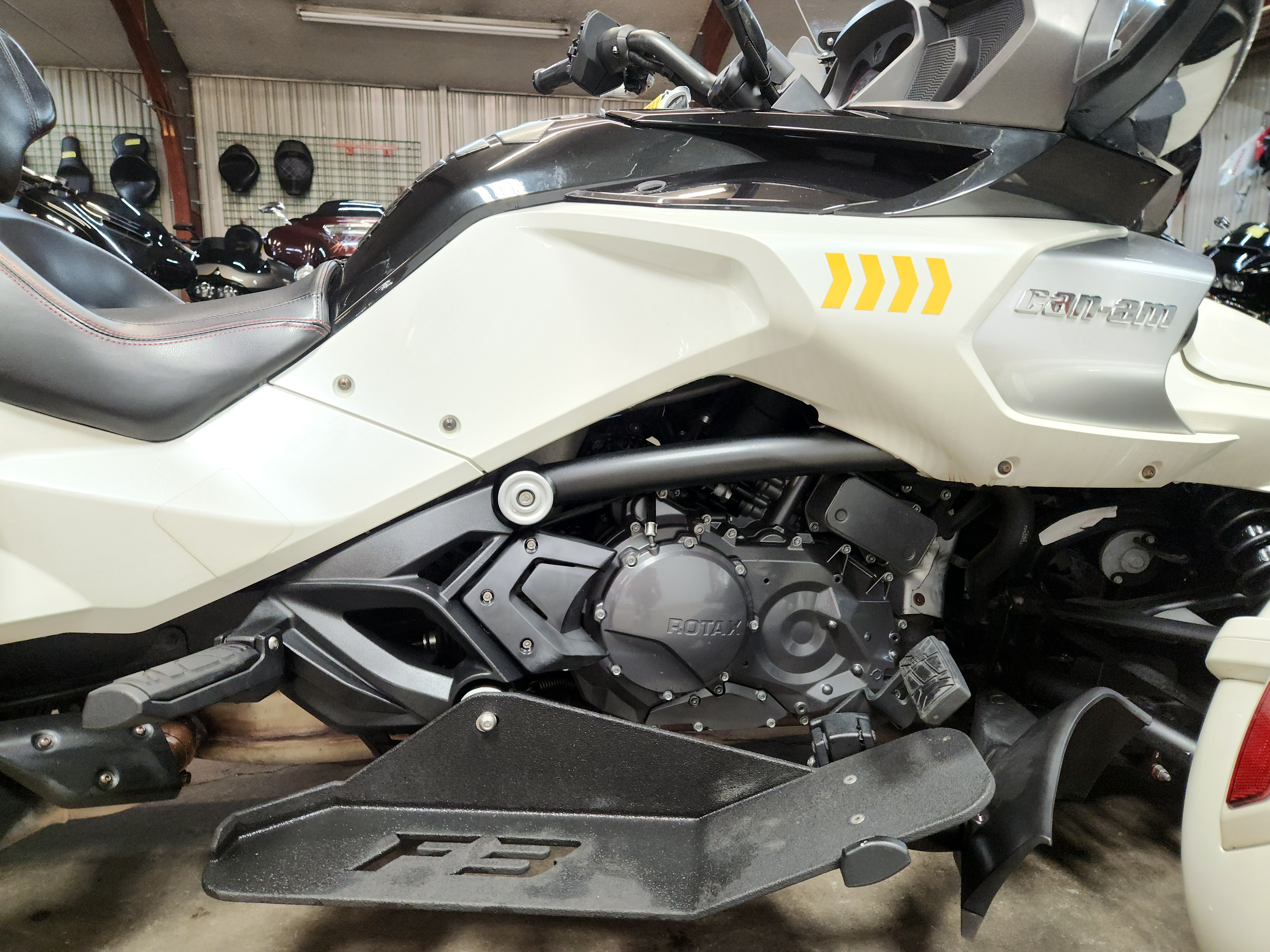 2016 Can-Am Spyder F3-T SM6 Motorcycle