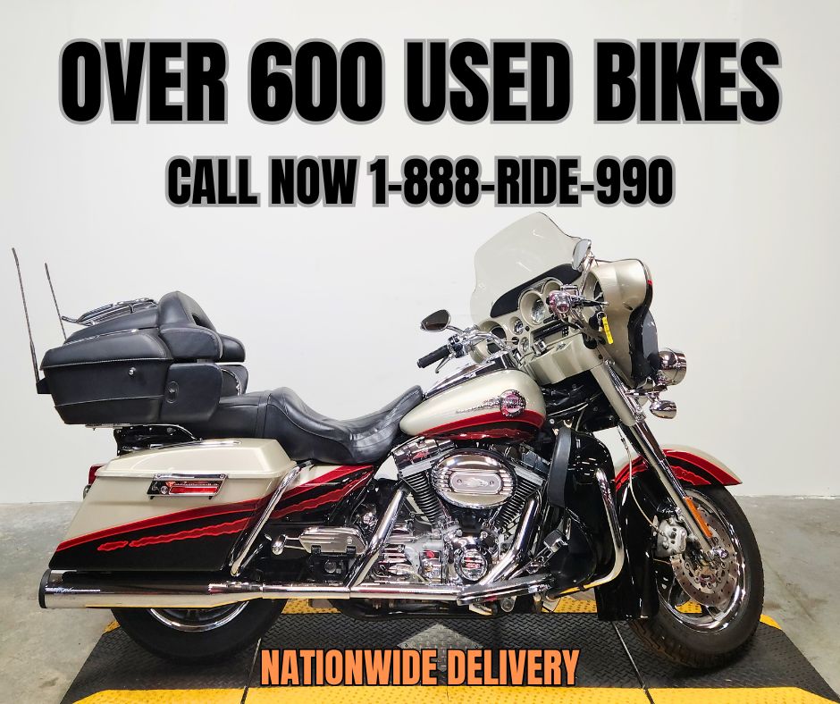 2006 Harley-Davidson® CVO™ Ultra Classic® Electra Glide® Motorcycle