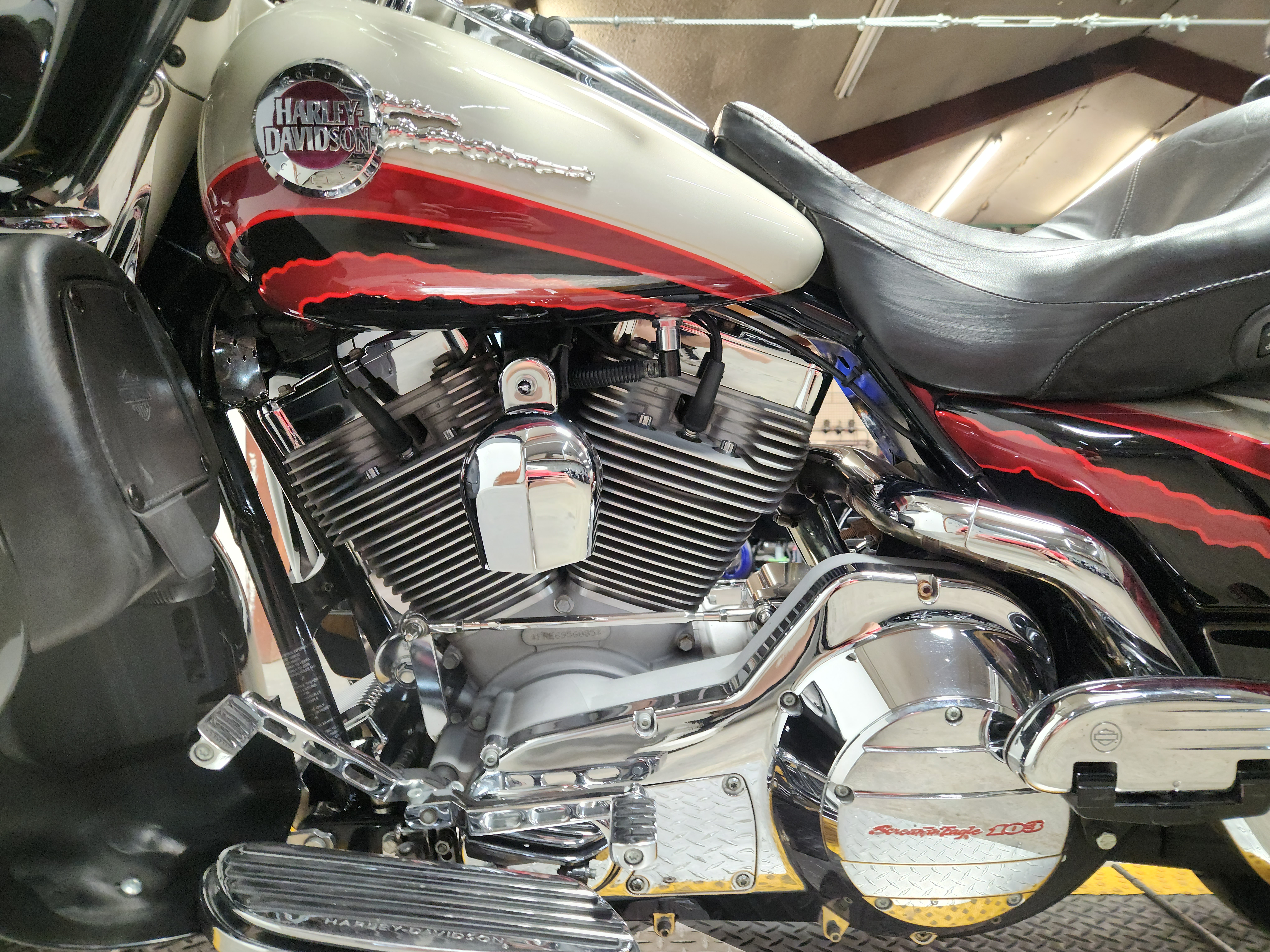 2006 Harley-Davidson® CVO™ Ultra Classic® Electra Glide® Motorcycle