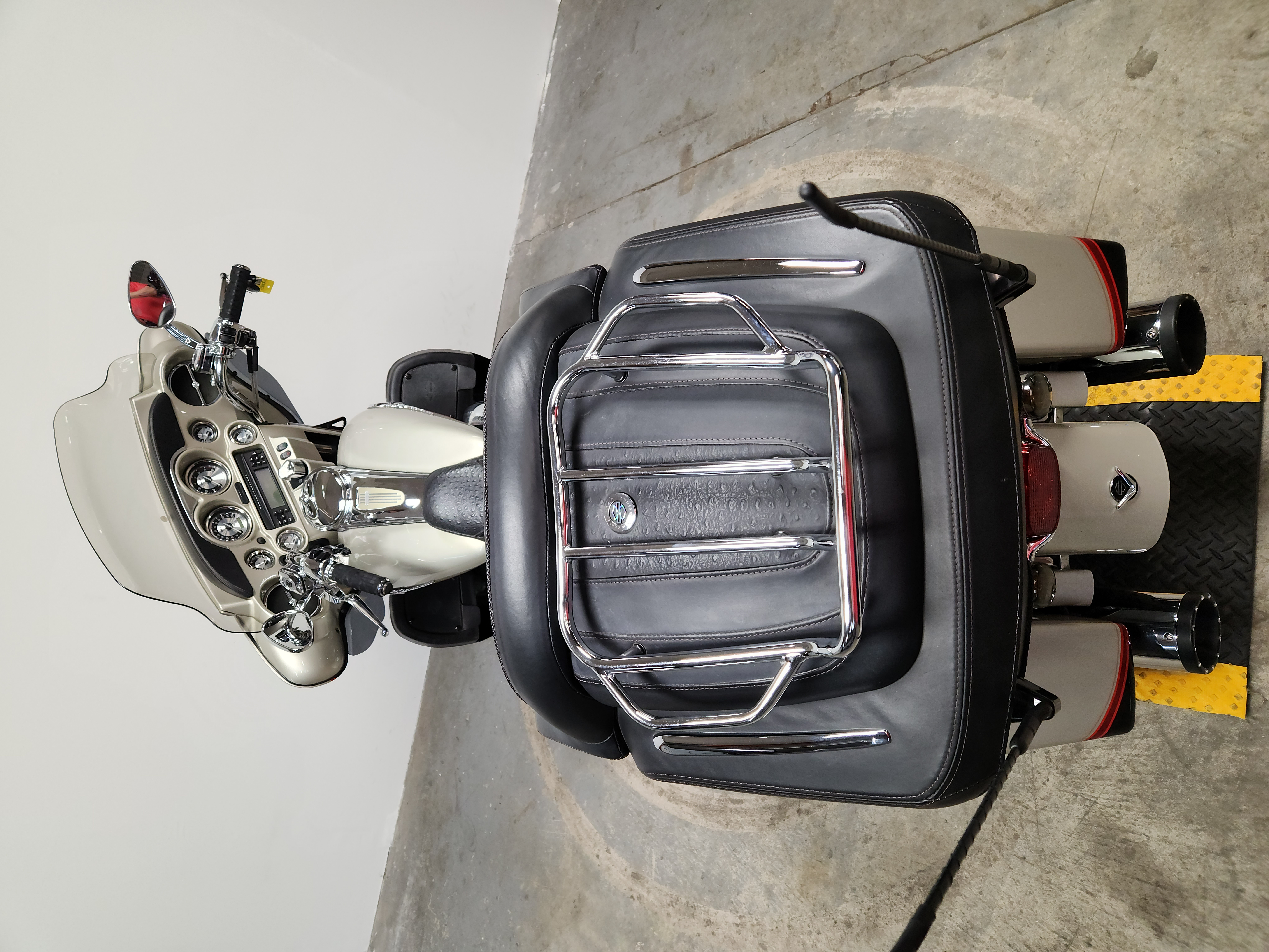 2006 Harley-Davidson® CVO™ Ultra Classic® Electra Glide® Motorcycle