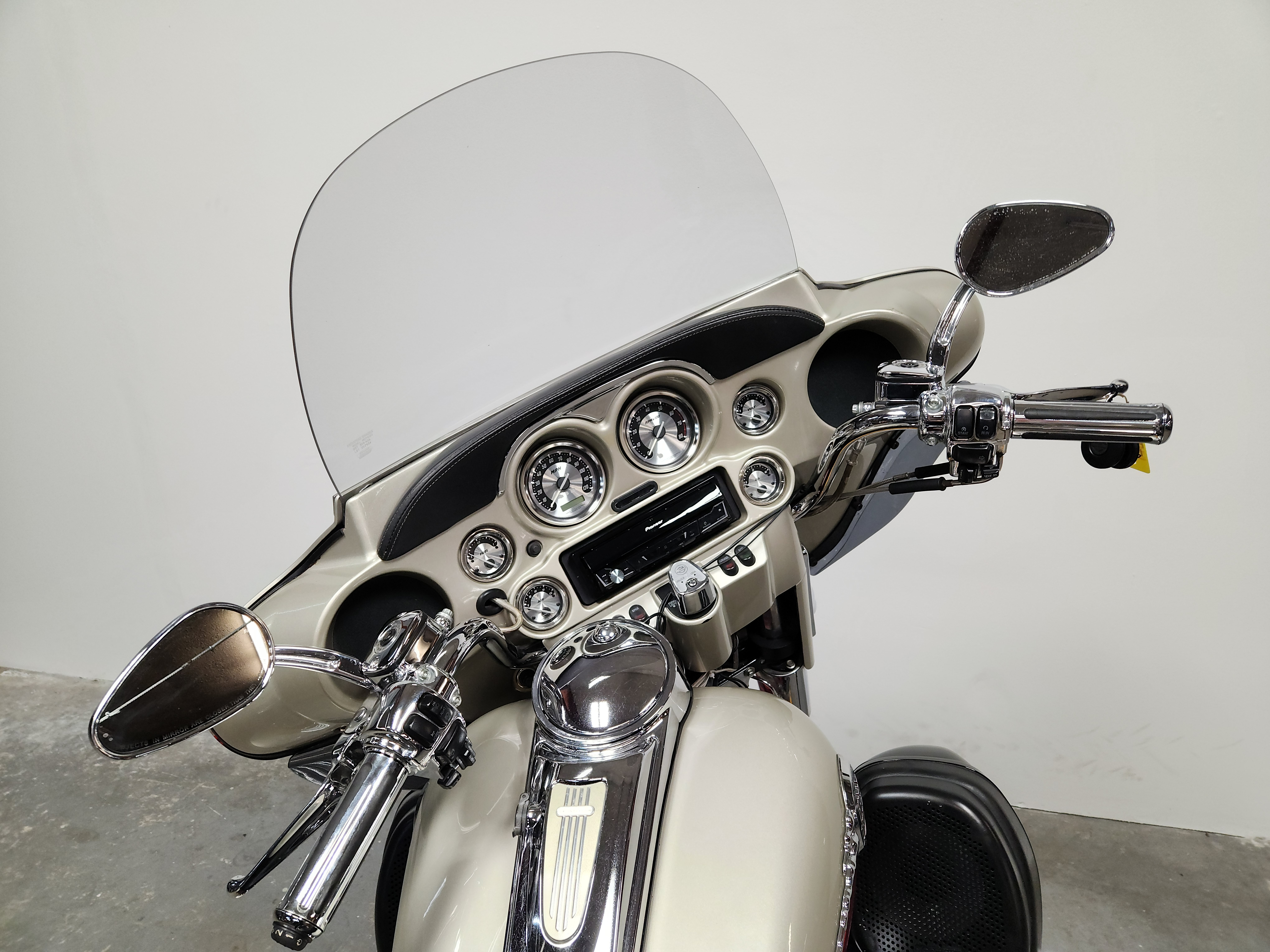 2006 Harley-Davidson® CVO™ Ultra Classic® Electra Glide® Motorcycle