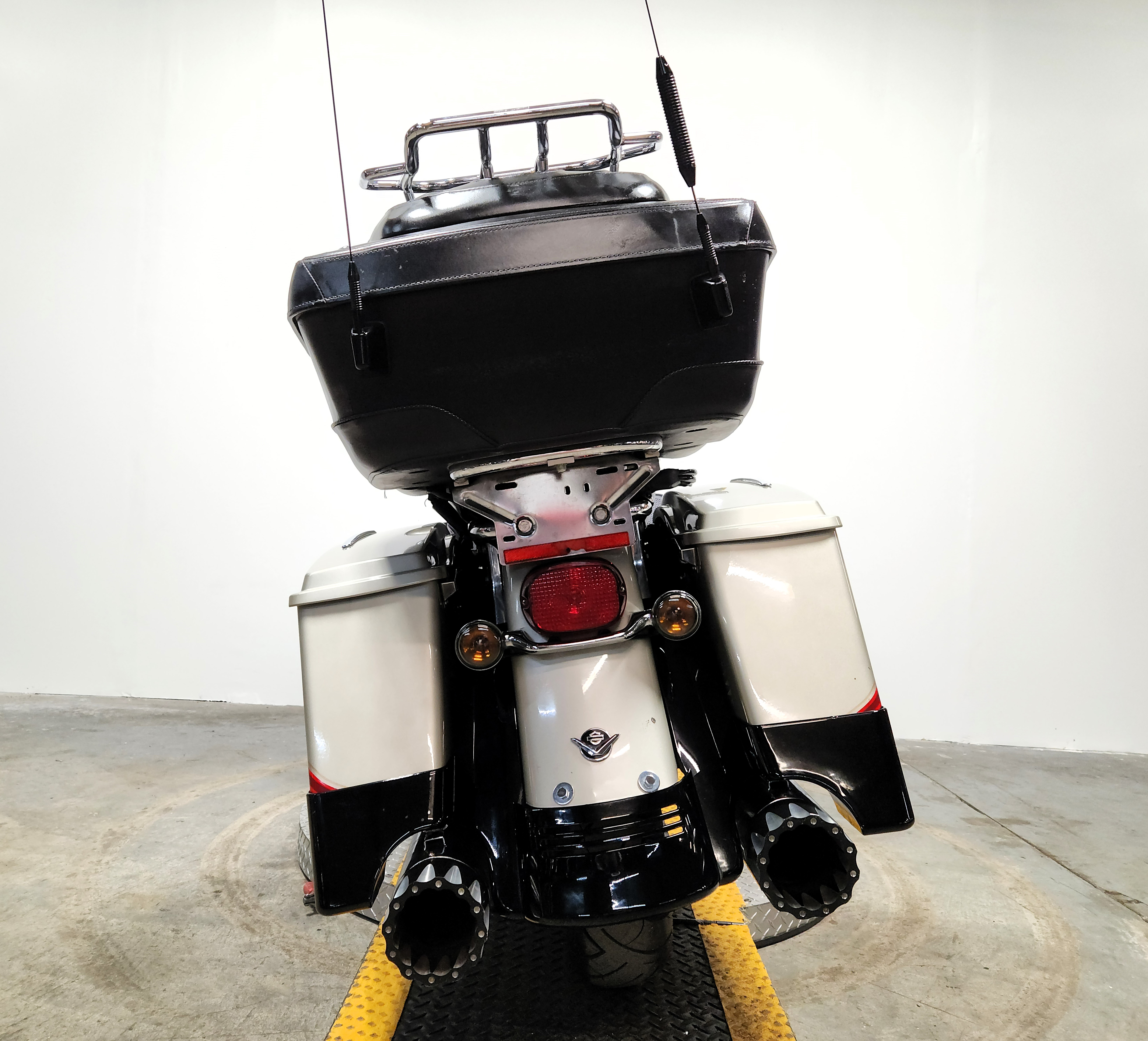 2006 Harley-Davidson® CVO™ Ultra Classic® Electra Glide® Motorcycle