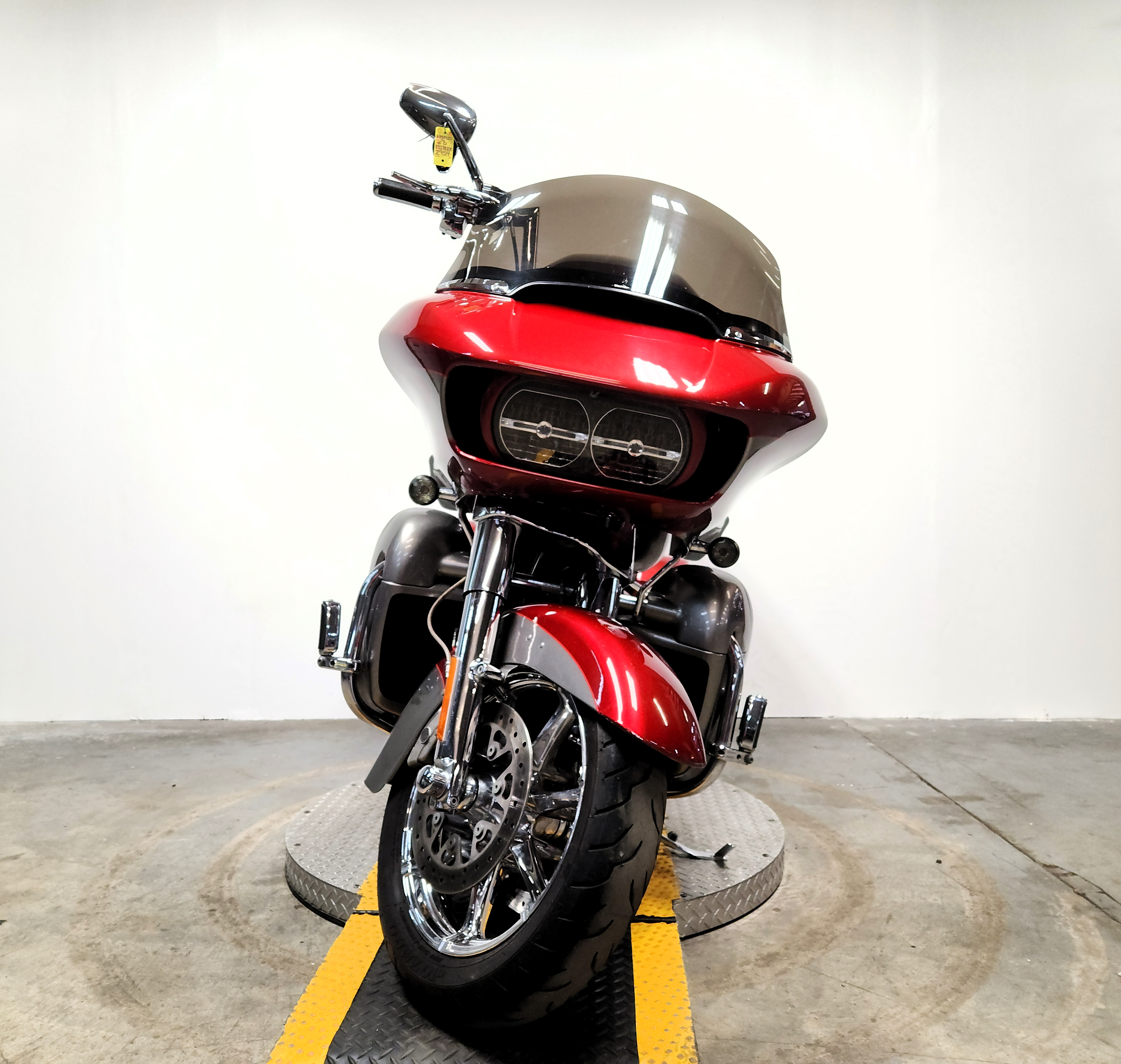 2016 Harley-Davidson® CVO™ Road Glide® Ultra Motorcycle