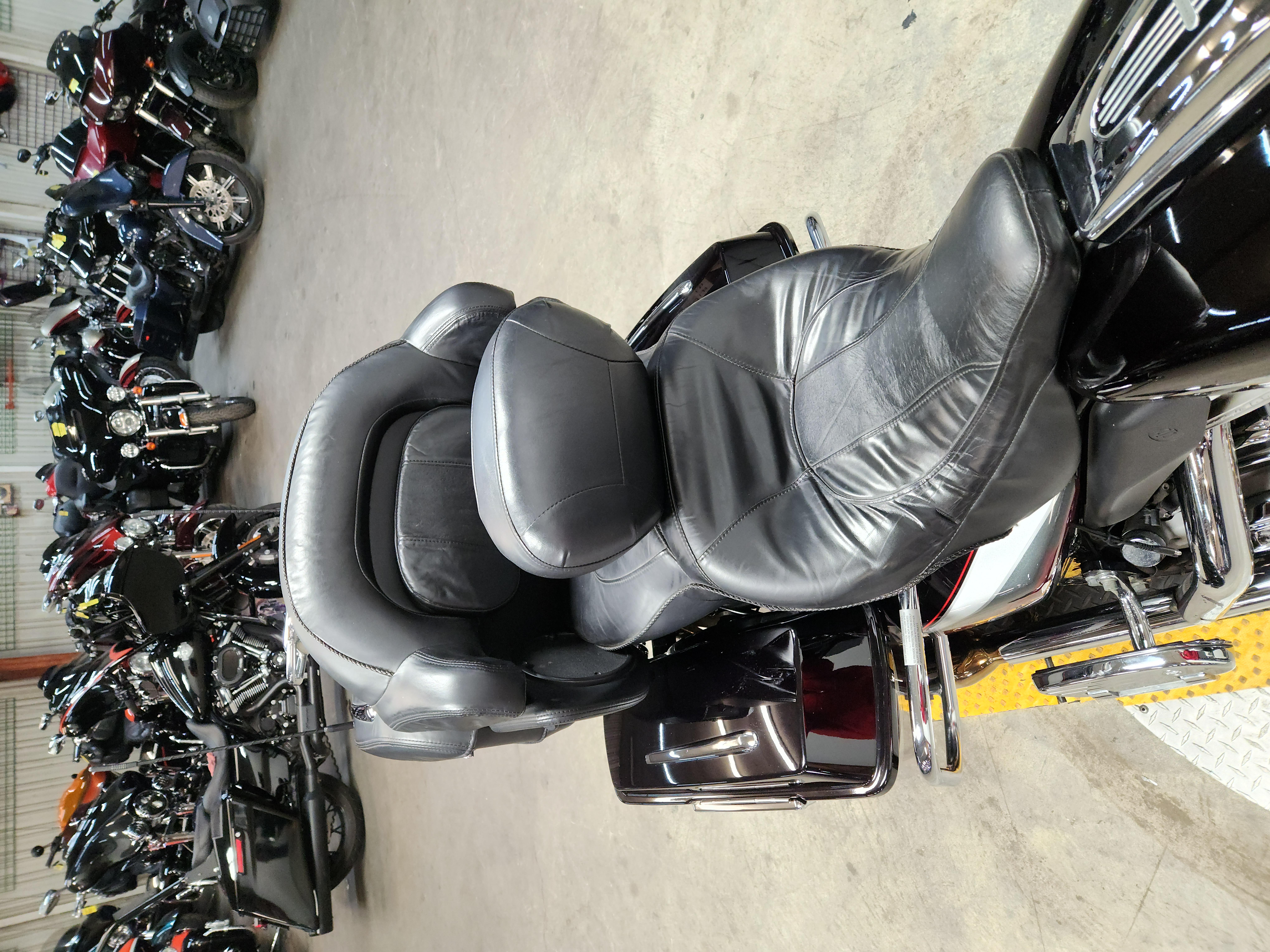 2006 Harley-Davidson® CVO™ Screamin' Eagle Electra Glide Motorcycle