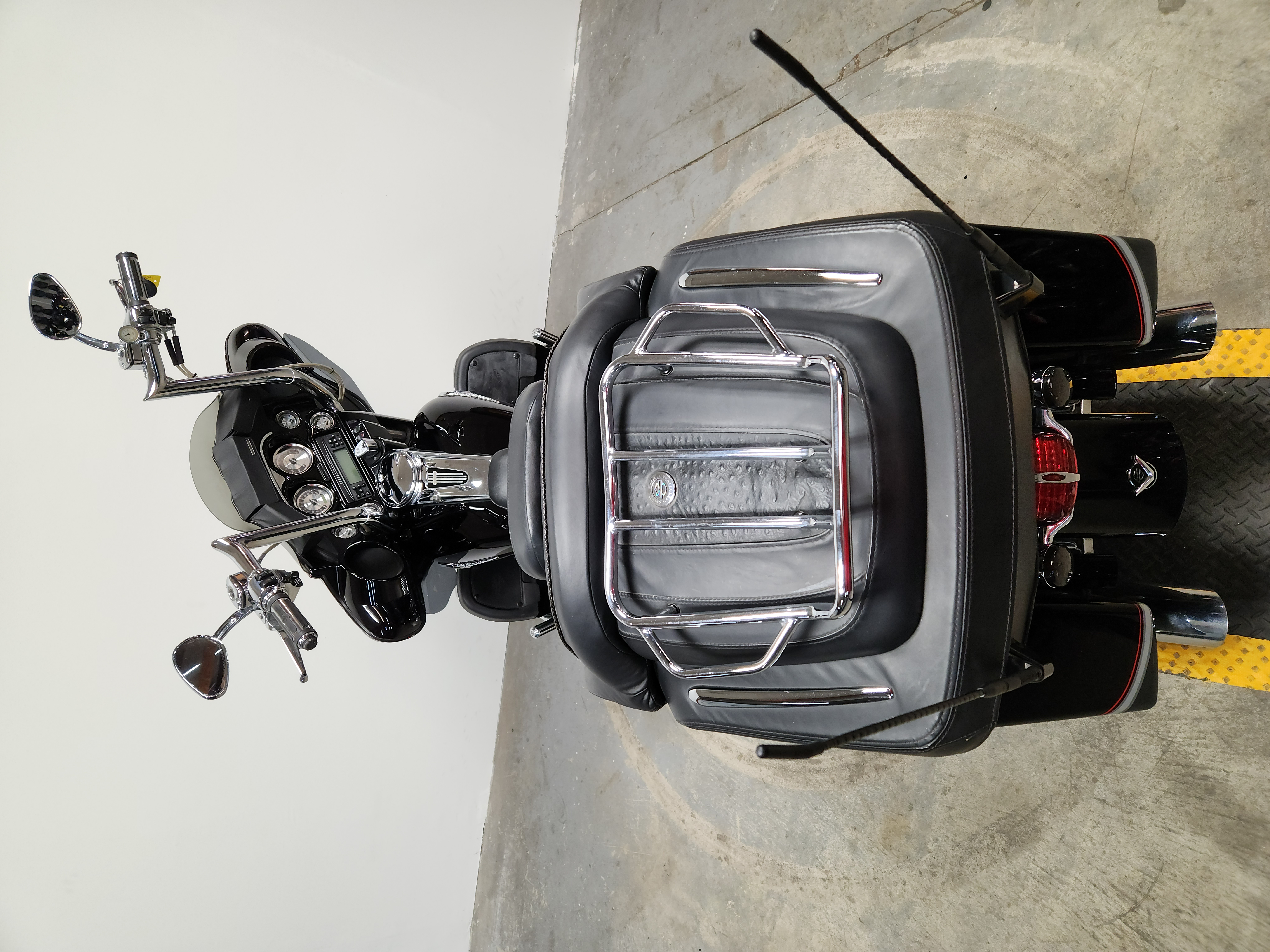 2006 Harley-Davidson® CVO™ Screamin' Eagle Electra Glide Motorcycle