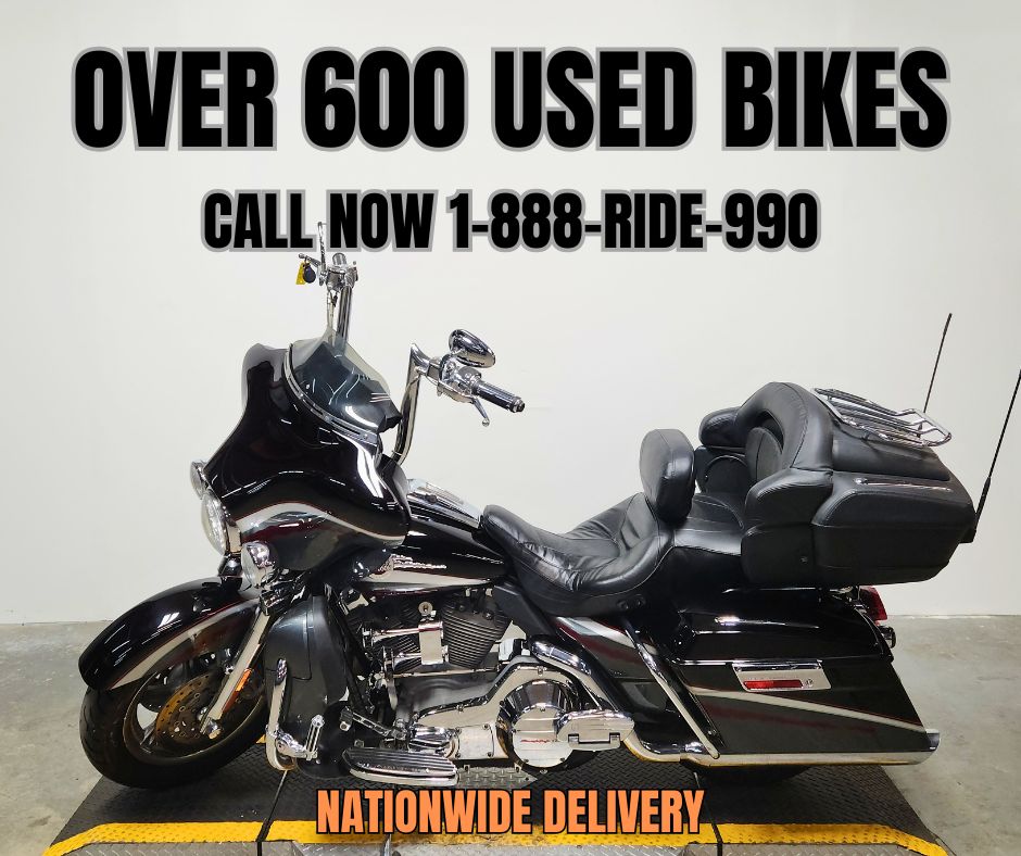 2006 Harley-Davidson® CVO™ Screamin' Eagle Electra Glide Motorcycle