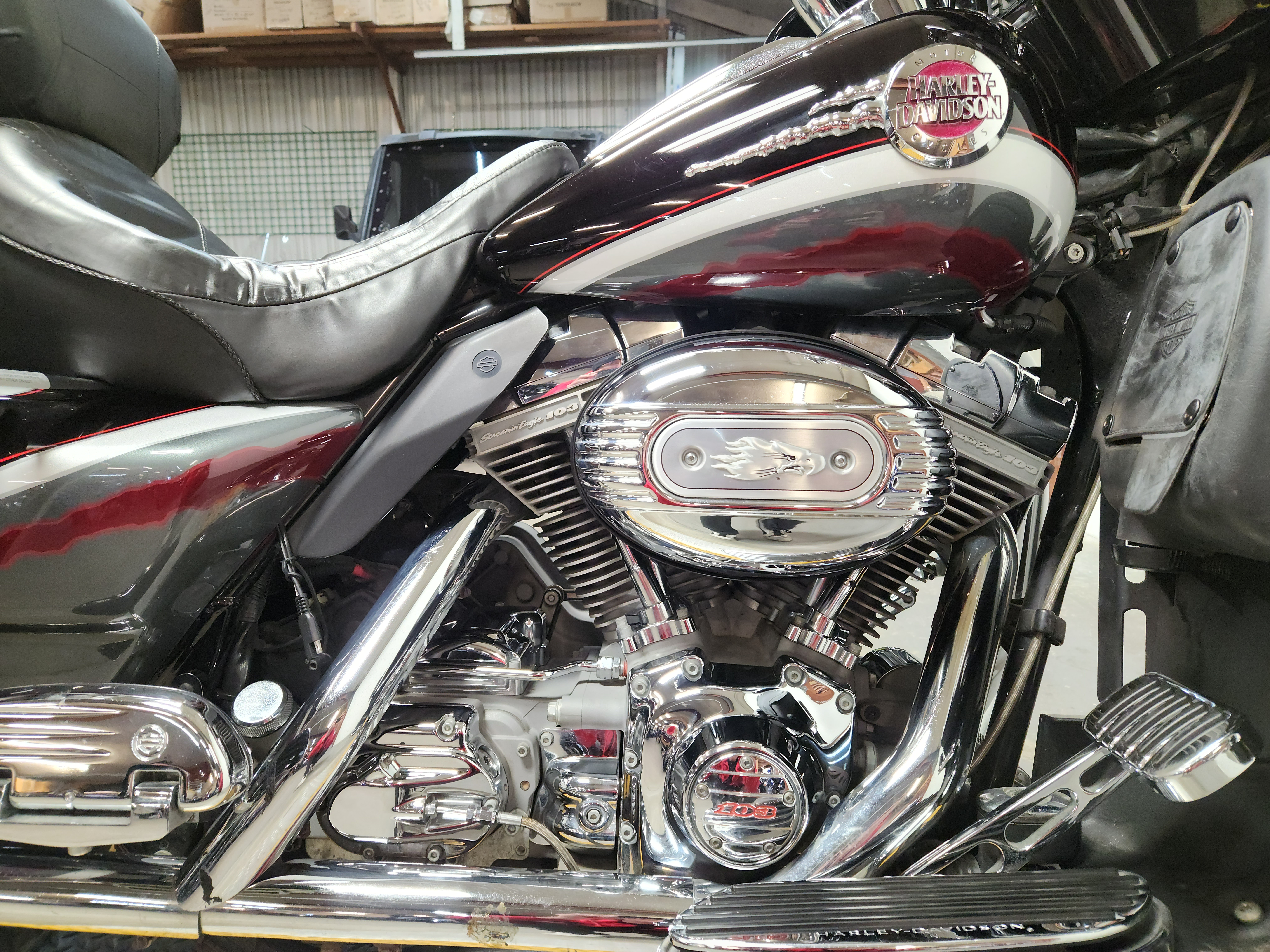2006 Harley-Davidson® CVO™ Screamin' Eagle Electra Glide Motorcycle