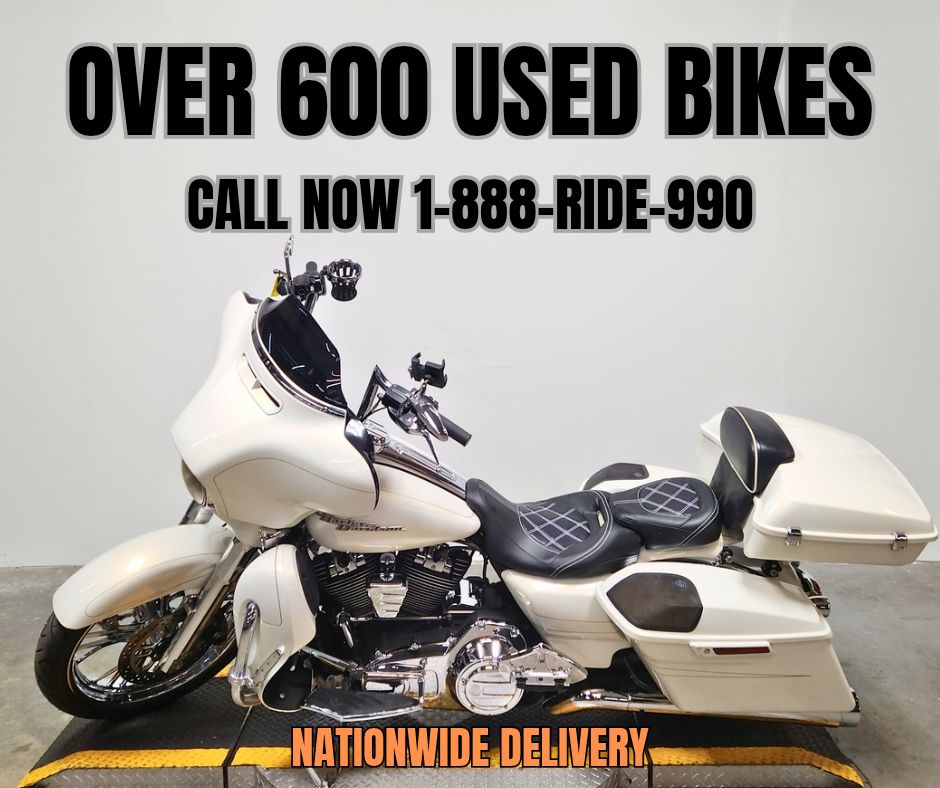 2015 Harley-Davidson® Street Glide® Special Motorcycle